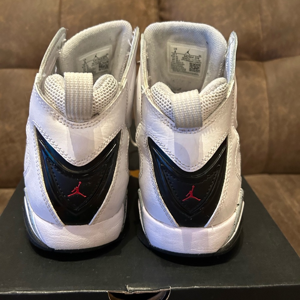 Jordan True Flight - Picture 2 of 4